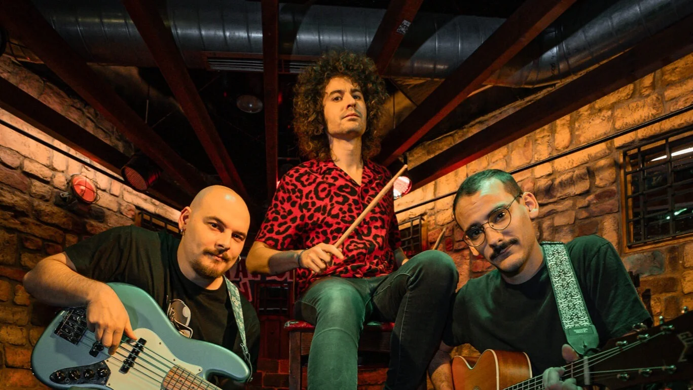 Imagen de Fulanitos: versiones de fito, jarabe de palo, la la love you y más...